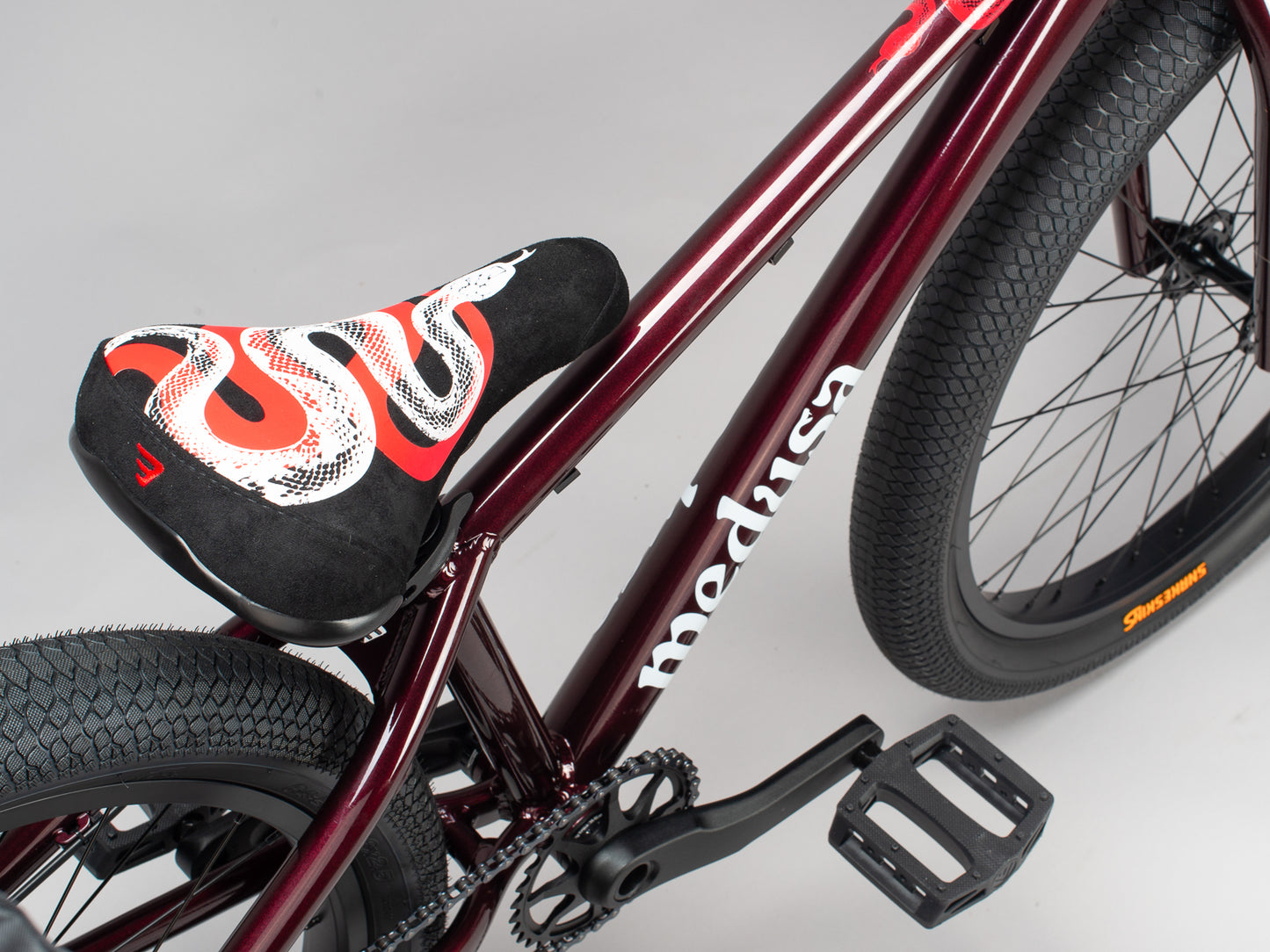 Medusa V2 26" Red Black