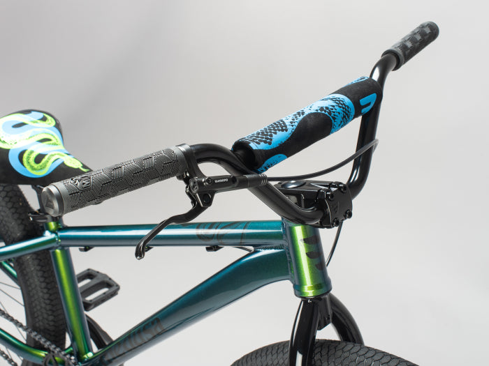 Medusa V2 Blue Green 26"